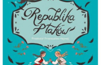 na niebieskim tle tańczące dziewczyny w strojach ludowych, wśród ptaków, czarownicy i jej domku